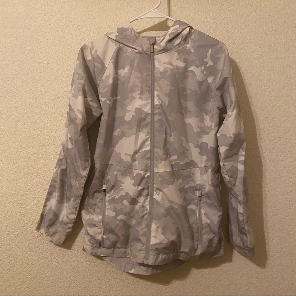 All in Motion gray camo print packable jacket boys L